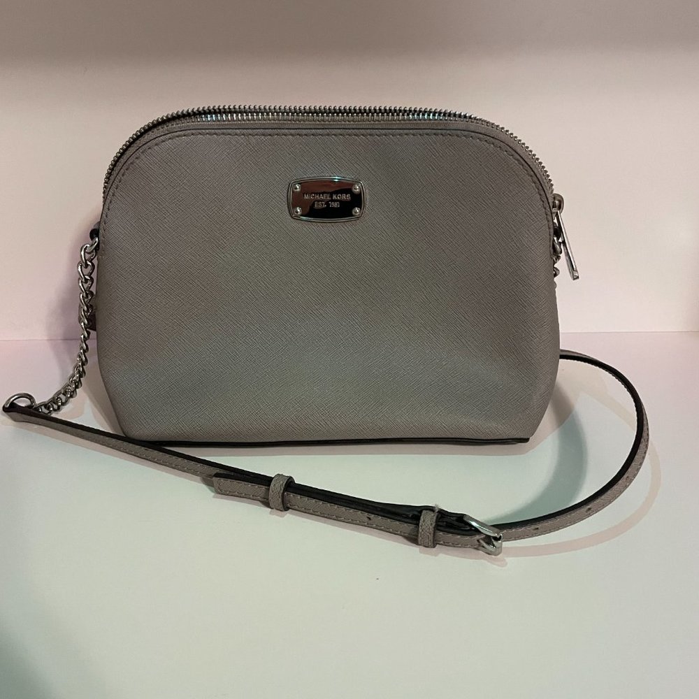 MICHAEL KORS Silver / Grey Leather Crossbody Bag Purse with Silver Hardware - Picture 2 of 10